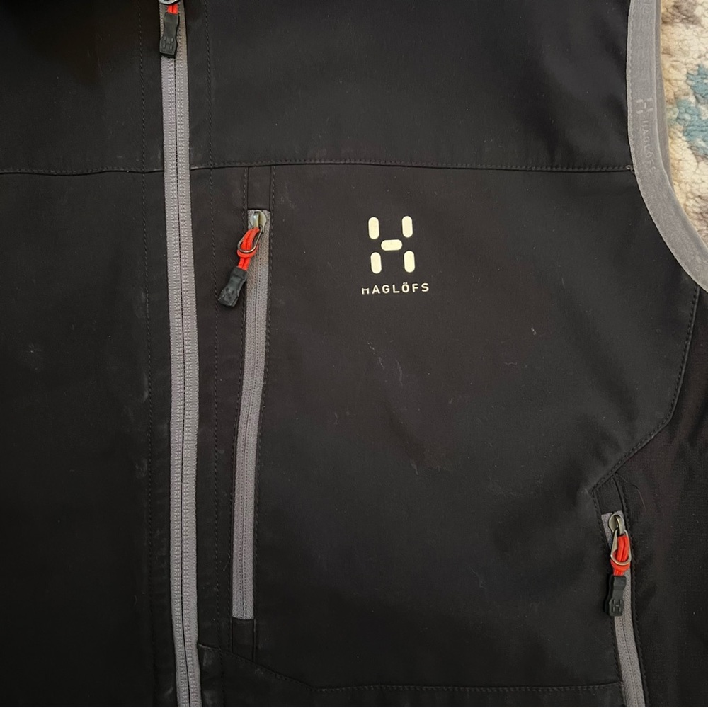 Men's size large Black Vest by Haglöfs - Picture 4 of 6